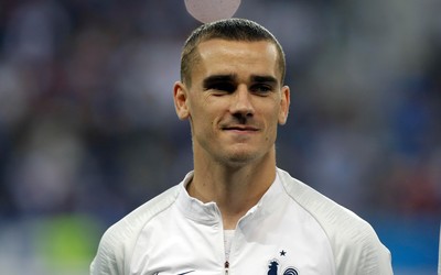 中欧电竞热评-C罗头球攻门被扑出