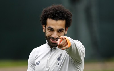 中欧电竞讨论-科特迪瓦队主场草皮差如菜地